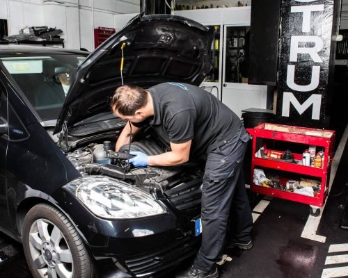 Quienes somos 9 Revisión del coche en Chamberí